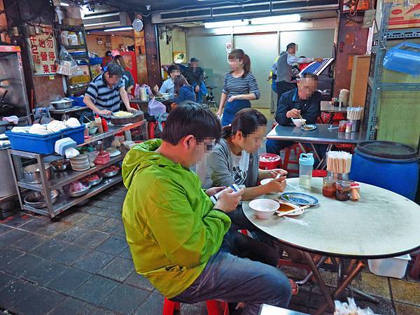 【台北萬華美食】大胖肉粥-15元超便宜銅板美食