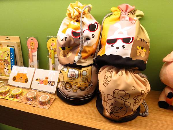 【三重美食】R.F.S.L coffee-超療癒無奈熊主題咖啡餐廳