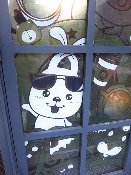 【三重美食】R.F.S.L coffee-超療癒無奈熊主題咖啡餐廳