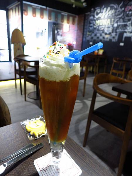 【三重美食】R.F.S.L coffee-超療癒無奈熊主題咖啡餐廳