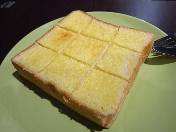 【三重美食】R.F.S.L coffee-超療癒無奈熊主題咖啡餐廳