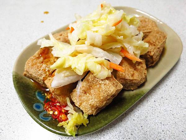 【三重美食】中正北路臭豆腐-素食麵線、臭豆腐、蘿蔔糕 【三重美食】中正北路臭豆腐-素食麵線、臭豆腐、蘿蔔糕