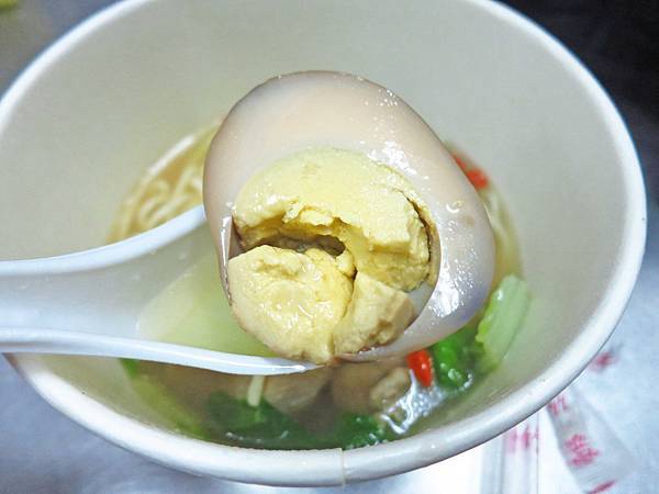 【板橋美食】紅蔥頭麵食館-獨特藥膳湯頭，令人回味