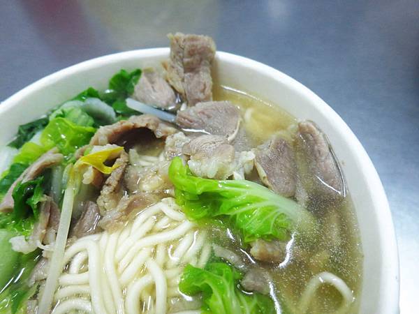 【板橋美食】紅蔥頭麵食館-獨特藥膳湯頭，令人回味