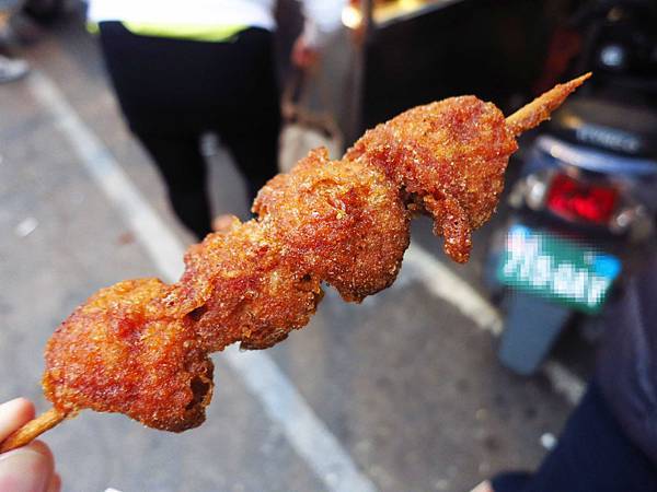 【板橋美食】2326炸雞-外皮酥脆內多汁的炸雞