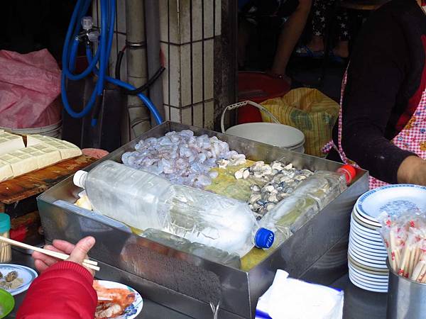 【三重美食】大同南路香菇肉粥-市場裡的美食