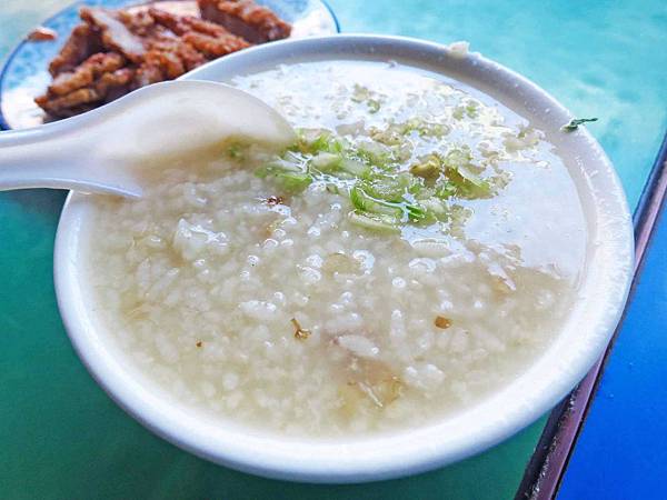 【三重美食】大同南路香菇肉粥-市場裡的美食