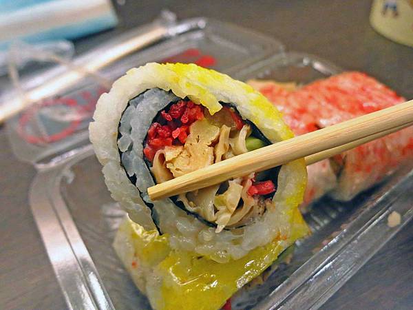 【桃園美食】老賊壽司-在地人也愛的花壽司店