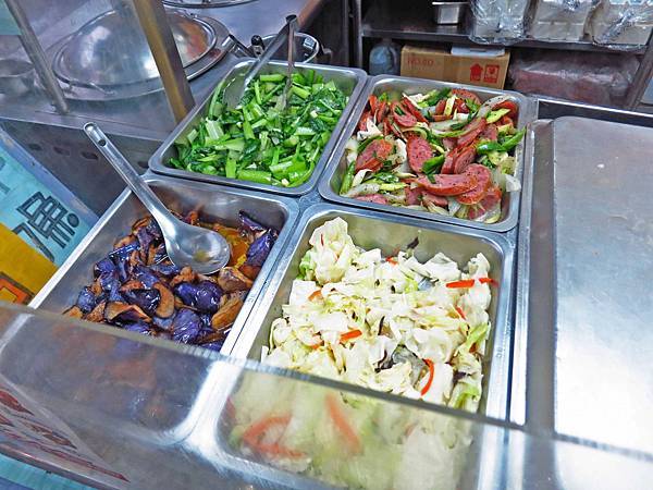 【新莊美食】化成路椒麻雞便當-60元便當店