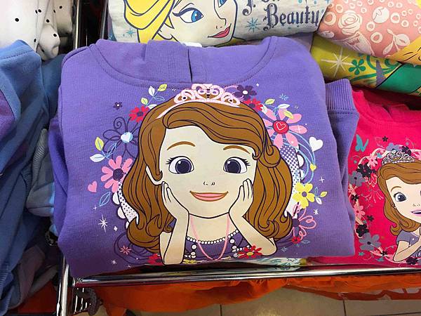 【網路知名品牌特賣會】PUZZLE 拍手國際男裝、女裝、童裝T恤下殺50元、毛衣、防風外套100元、授權卡通圖案上衣199元起，全面清出價！！