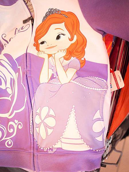 【網路知名品牌特賣會】PUZZLE 拍手國際男裝、女裝、童裝T恤下殺50元、毛衣、防風外套100元、授權卡通圖案上衣199元起，全面清出價！！