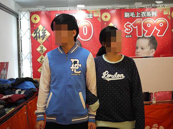 【網路知名品牌特賣會】PUZZLE 拍手國際男裝、女裝、童裝T恤下殺50元、毛衣、防風外套100元、授權卡通圖案上衣199元起，全面清出價！！