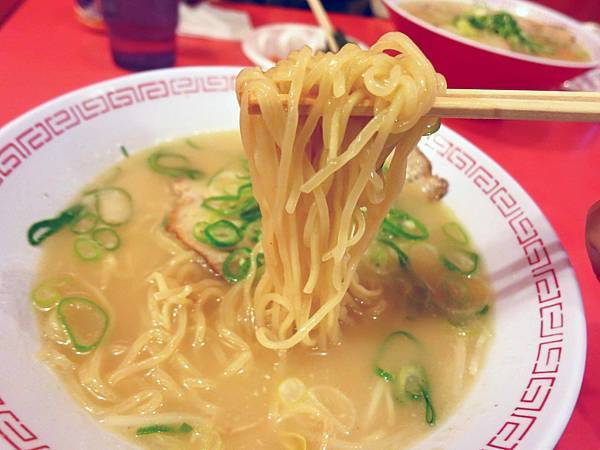 【大阪京都自由行】金龍拉麵-免費小菜、白飯吃到飽 【大阪京都自由行】金龍拉麵-免費小菜、白飯吃到飽