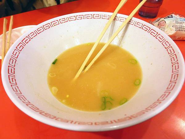 【大阪京都自由行】金龍拉麵-免費小菜、白飯吃到飽 【大阪京都自由行】金龍拉麵-免費小菜、白飯吃到飽