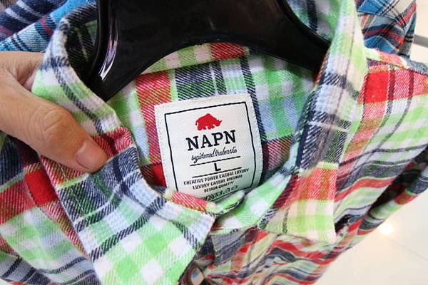 【英國品牌結束代理全面１折起！！】防水防風、透氣、抗UV、登山等級外套、時尚格子襯衫、品牌包包，全面出清大特賣，下殺不到千元，年末最後一檔