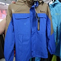 【英國品牌結束代理全面１折起！！】防水防風、透氣、抗UV、登山等級外套、時尚格子襯衫、品牌包包，全面出清大特賣，下殺不到千元，年末最後一檔