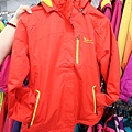 【英國品牌結束代理全面１折起！！】防水防風、透氣、抗UV、登山等級外套、時尚格子襯衫、品牌包包，全面出清大特賣，下殺不到千元，年末最後一檔