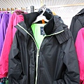 【英國品牌結束代理全面１折起！！】防水防風、透氣、抗UV、登山等級外套、時尚格子襯衫、品牌包包，全面出清大特賣，下殺不到千元，年末最後一檔