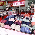 【百貨公司品牌內衣褲全面下殺5折起！！】抗寒刷毛衣99元，保暖衣5折起，品牌內衣690元，2件990元，2套1200，專櫃今年最新款式正品滿3800元送500元