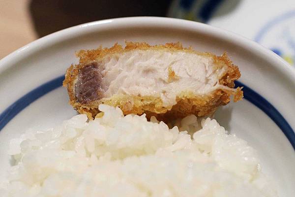 【桃園林口美食】林口三井outlet-超人氣日本靜岡勝政日式豬排、安普蕾修伴手禮