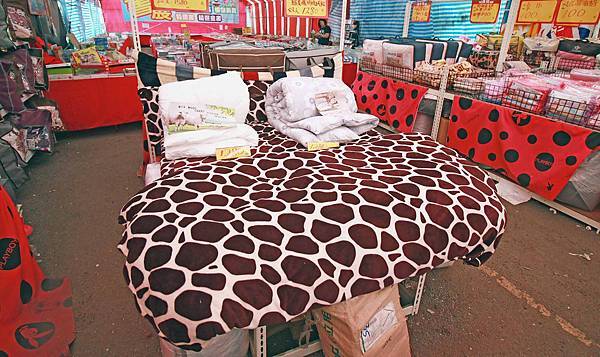 【清倉特賣會，全面３折起！！】Adidas、Nike、Puma、Kswiss數十種品牌，上百種款式品牌大出清，今年最後一檔，錯過就等明年，把握最後機會