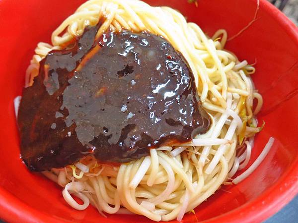 【新竹美食】曾記乾麵-特殊的甜麵醬乾麵 【新竹美食】曾記乾麵-特殊的甜麵醬乾麵