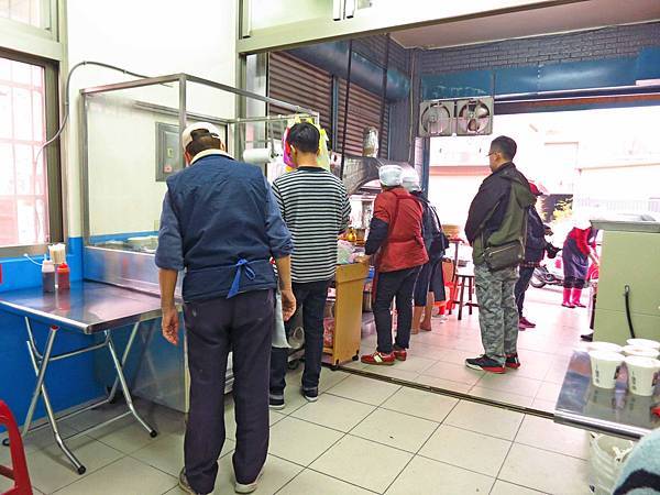 【新竹美食】大眾早餐店-現揉現桿的手工蛋餅