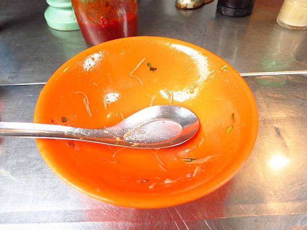 【新莊美食】中港二街老牌蚵仔大腸麵線-假日才吃到的美味