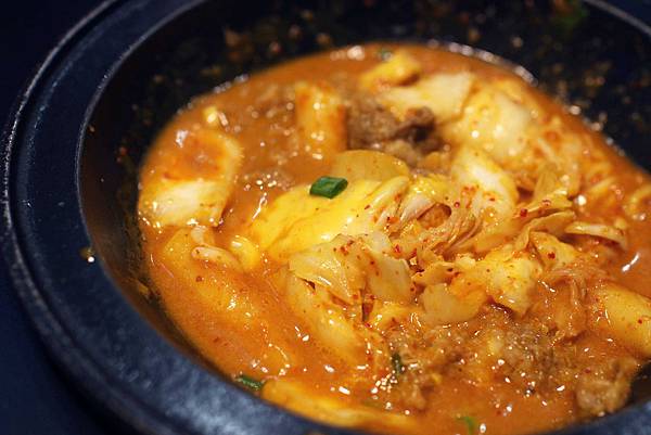 【新莊餐廳】劉震川日韓大食館-韓式料理火烤兩吃個人火鍋