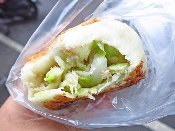 【桃園美食】南門市場林記水煎包-隱藏在市場外的超人氣煎包