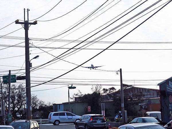 【桃園餐廳】第三航廈咖啡店-坐著喝咖啡也能看到飛機 【桃園餐廳】第三航廈咖啡店-坐著喝咖啡也能看到飛機