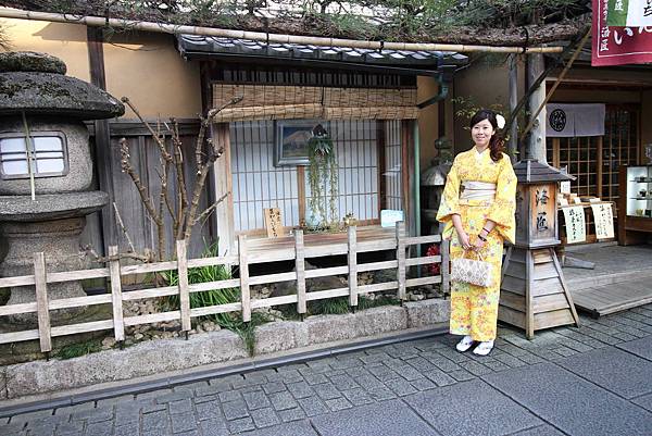 【京都旅遊】岡本（祗園店）和服租借體驗、價格、SIZE尺寸、租借流程、線上預約流程詳細介紹