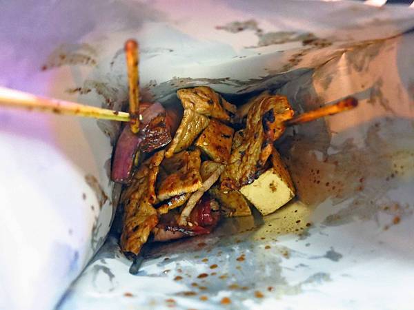 【台北萬華美食】阿忠碳烤-西門町香噴噴的烤肉