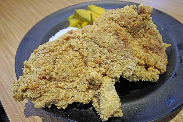 【桃園美食】蔡家排骨飯-軟嫩多汁的超強排隊美食排骨飯