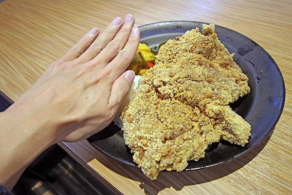 【桃園美食】蔡家排骨飯-軟嫩多汁的超強排隊美食排骨飯 【桃園美食】蔡家排骨飯-軟嫩多汁的超強排隊美食排骨飯