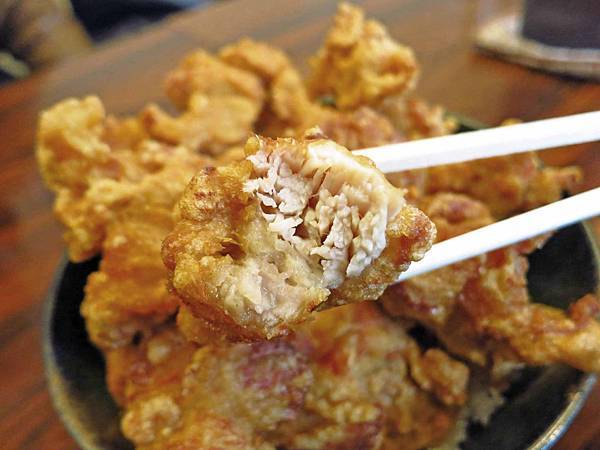 【東京美食】元祖バカ盛丼-500元銅板美食，15塊炸雞丼飯，份量爆表