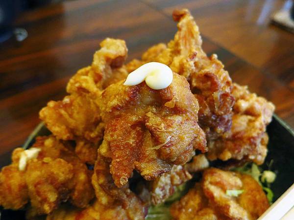 【東京美食】元祖バカ盛丼-500元銅板美食，15塊炸雞丼飯，份量爆表