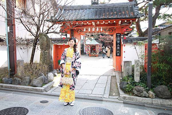 【京都旅遊】岡本（祗園店）和服租借體驗、價格、SIZE尺寸、租借流程、線上預約流程詳細介紹