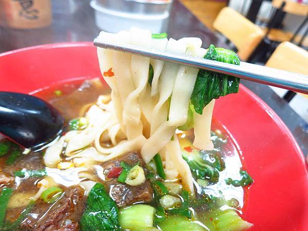 【新莊美食】老四川牛肉麵-新莊綜合運動場推薦美食牛肉麵 【新莊美食】老四川牛肉麵-新莊綜合運動場推薦美食牛肉麵