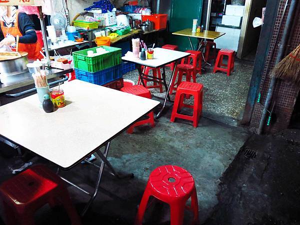 【蘆洲美食】中央路阿嬤臭豆腐-超人氣臭豆腐店