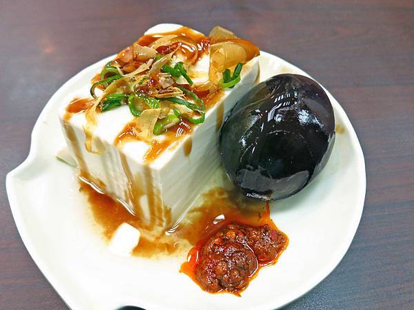 【中和美食】濠記食坊-麻而不辣的特殊紅油抄手