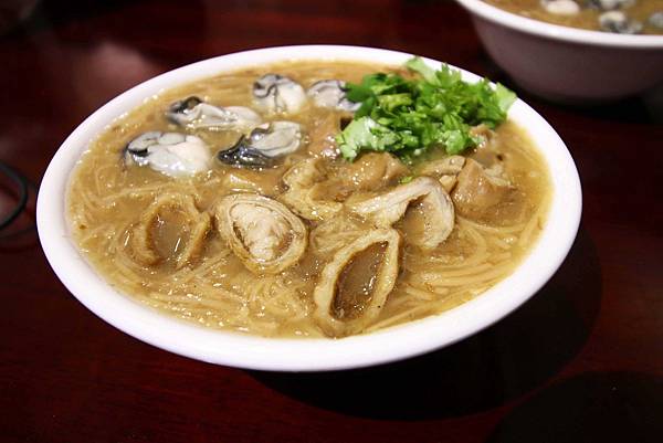 【桃園美食】郭記腸蚵麵線-中正路推薦小吃、現炸臭豆腐、雞排