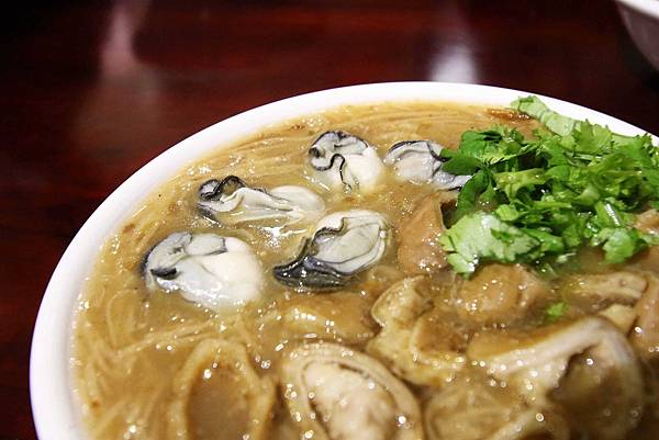 【桃園美食】郭記腸蚵麵線-中正路推薦小吃、現炸臭豆腐、雞排