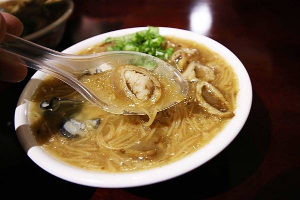 【桃園美食】郭記腸蚵麵線-中正路推薦小吃、現炸臭豆腐、雞排