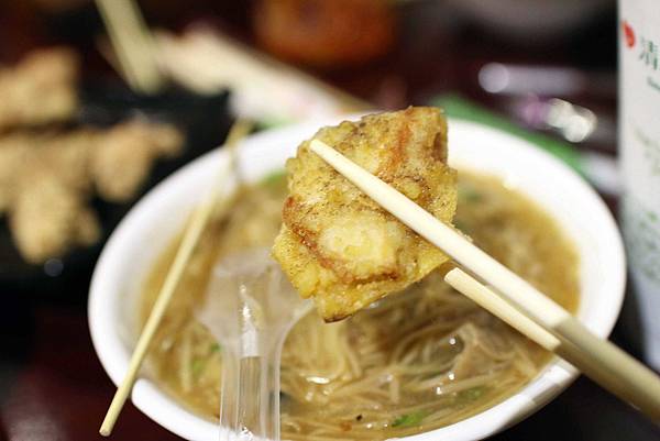 【桃園美食】郭記腸蚵麵線-中正路推薦小吃、現炸臭豆腐、雞排