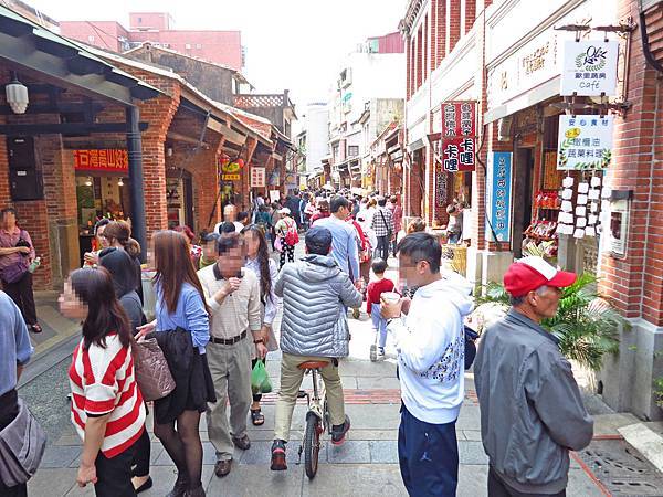 【台北旅遊】木柵福德坑親子滑草、深坑老街一日遊