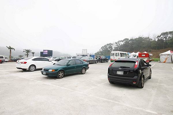 【台北旅遊】星空草原-寶特瓶也能成藝術品的親子景點