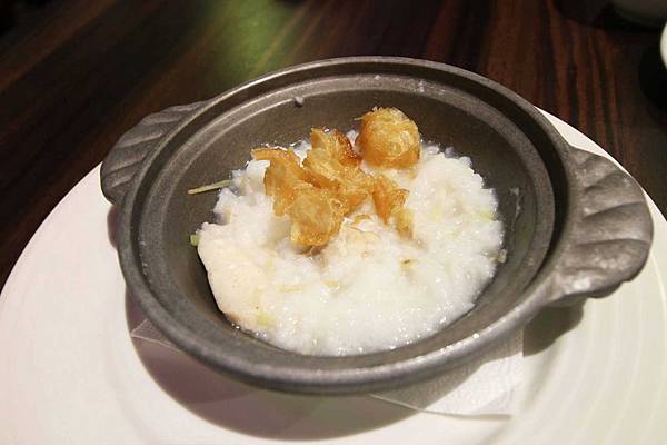 【台北餐廳】潮坊港式料理吃到飽-核彈級的威力