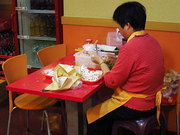 【蘆洲美食】小林紅油抄手-55元就能吃到抄手麵