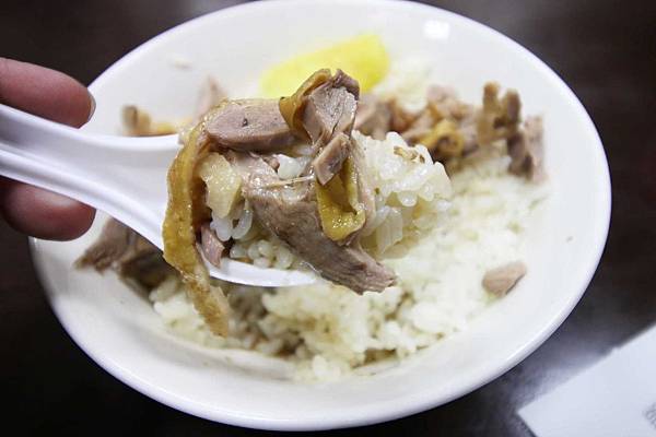 【新竹美食】廟口鴨香飯-新竹都城隍廟必吃美食